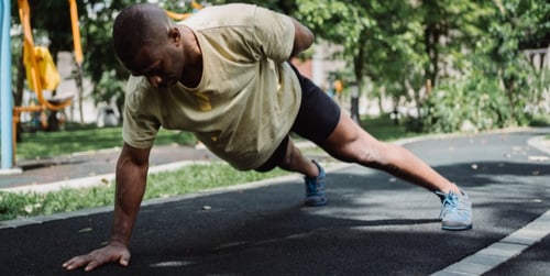 Rodzaje pompek - poznaj je wszystkie i zacznij ćwiczyć!