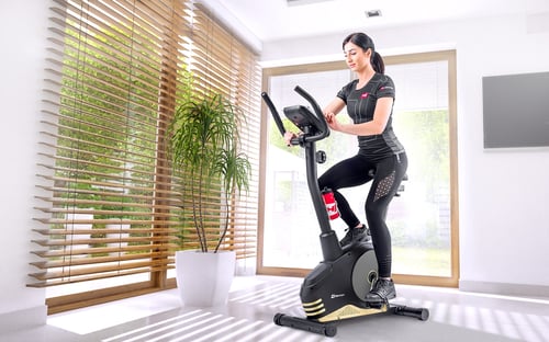 Jaki rowerek treningowy kupić? Jak wybrać dobry rower stacjonarny