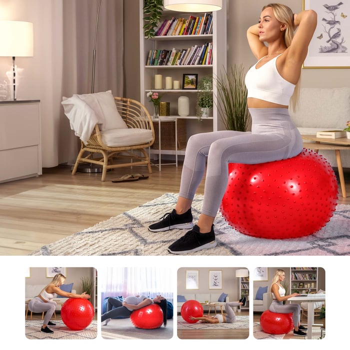 czerwona piłka gimnastyczna o średnicy 65cm z wypustkami marki Hop-Sport