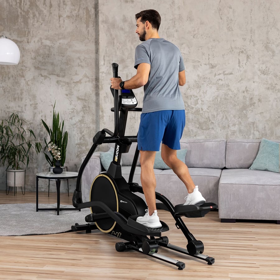 Jucon Gold zdjęcia z modelem - 2