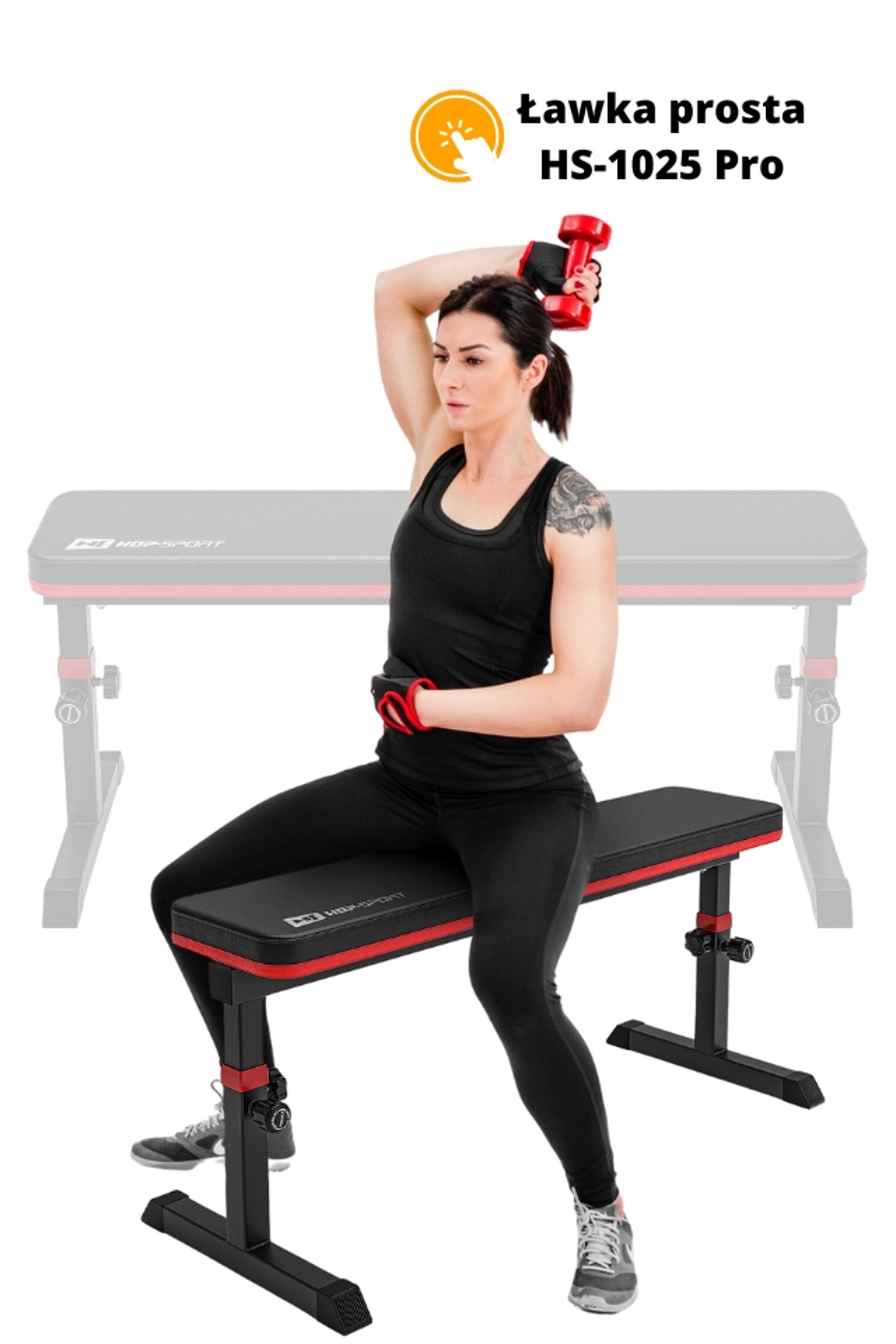 Modelka ćwicząca z hantlami na ławce treningowej prostej HS-1025 Pro marki Hop-Sport