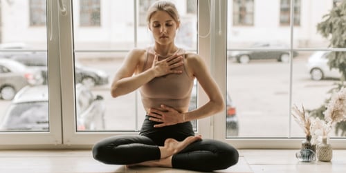 Domowe ćwiczenia dla osób z chorobami serca - porady i sprzęt
