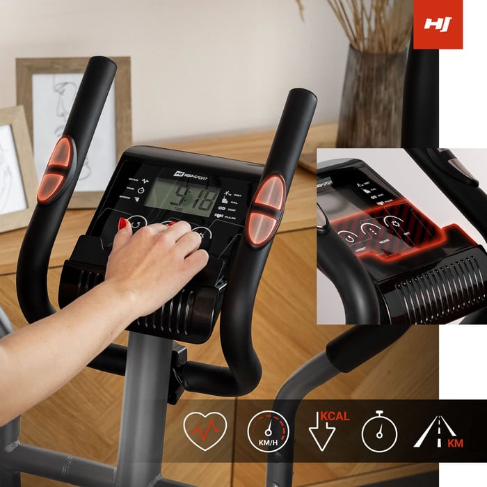 Orbitrek Cosmo jest wyposażony w wielofunkcyjny komputer i czytelny wyświetlacz