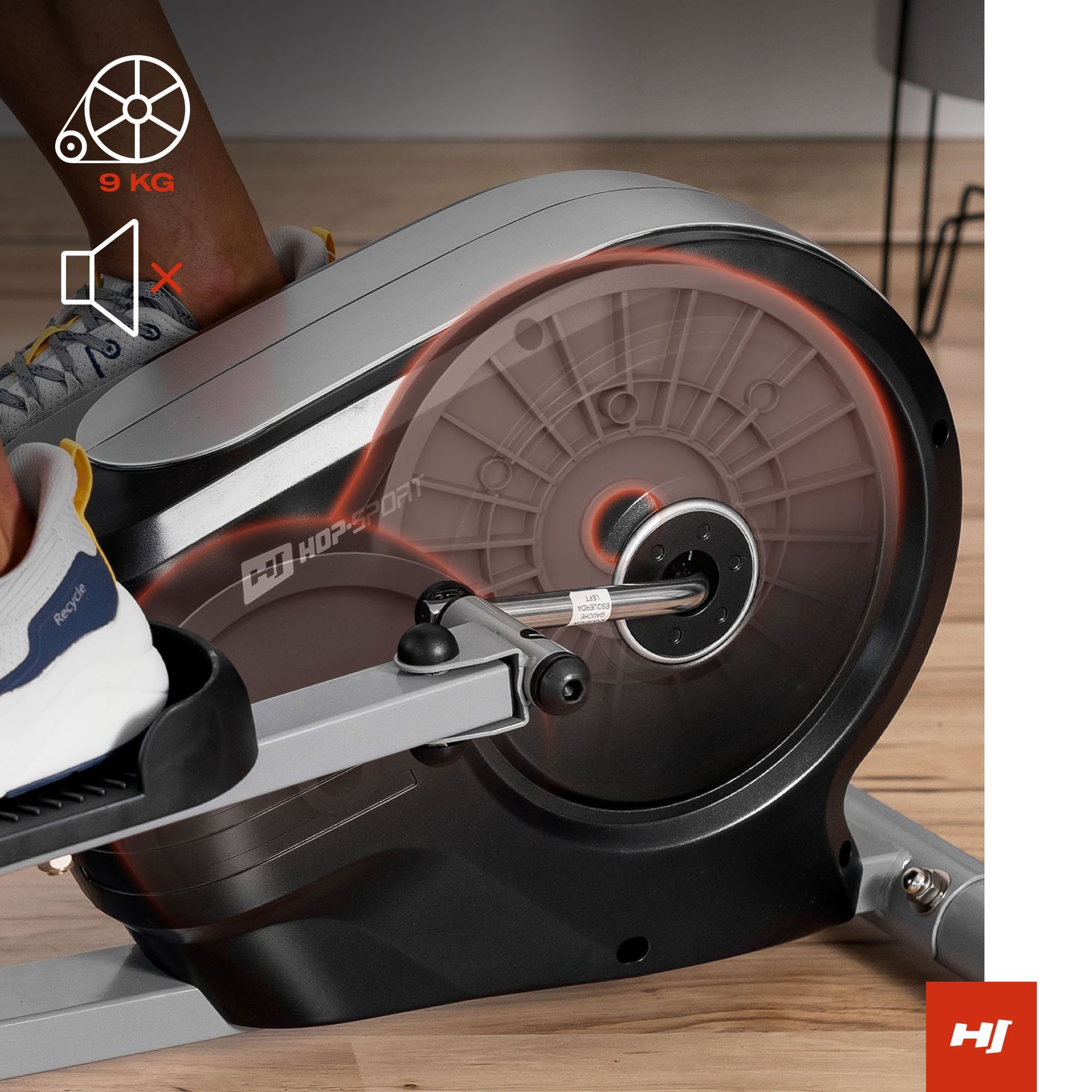 W orbitreku Cosmo wykorzystano system oporu magnetycznego o wadze 9 kg.