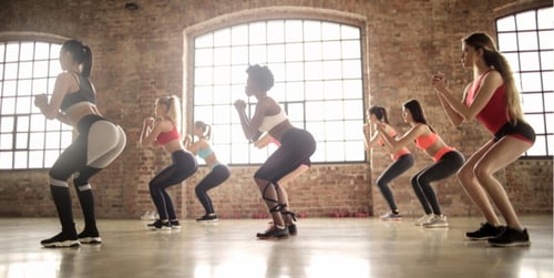 Dowiedz się jak prawidłowo wykonać przysiad!