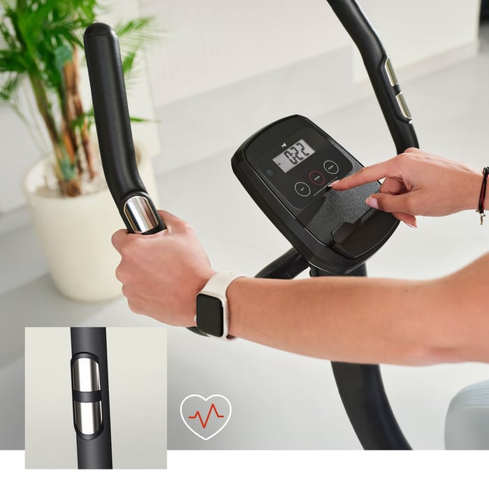 Rowerek stacjonarny HS-3000H Nexon został wyposażony w sensory dotykowe umieszczone na kierownicy